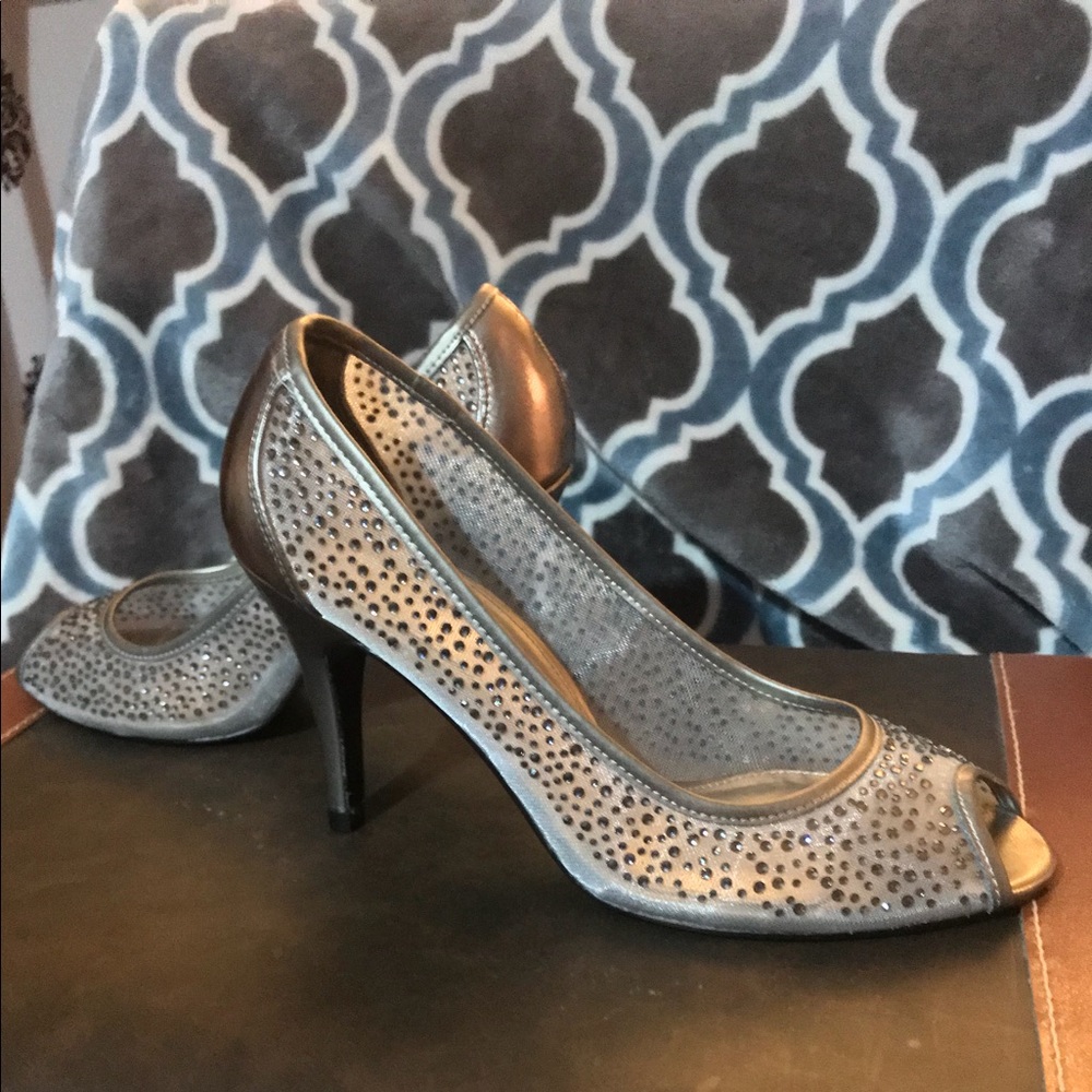 PAPELL Studio Beautiful Rhinestone Heels - Picture 3 of 8